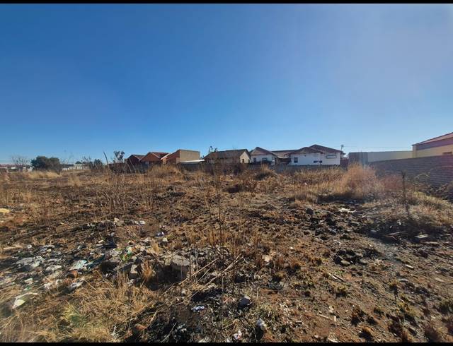 660M² VACANT LAND FOR SALE IN UNITAS PARK